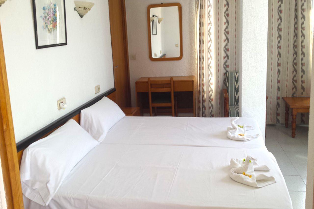 Hostal Port Corona Cala Ratjada  Zewnętrze zdjęcie