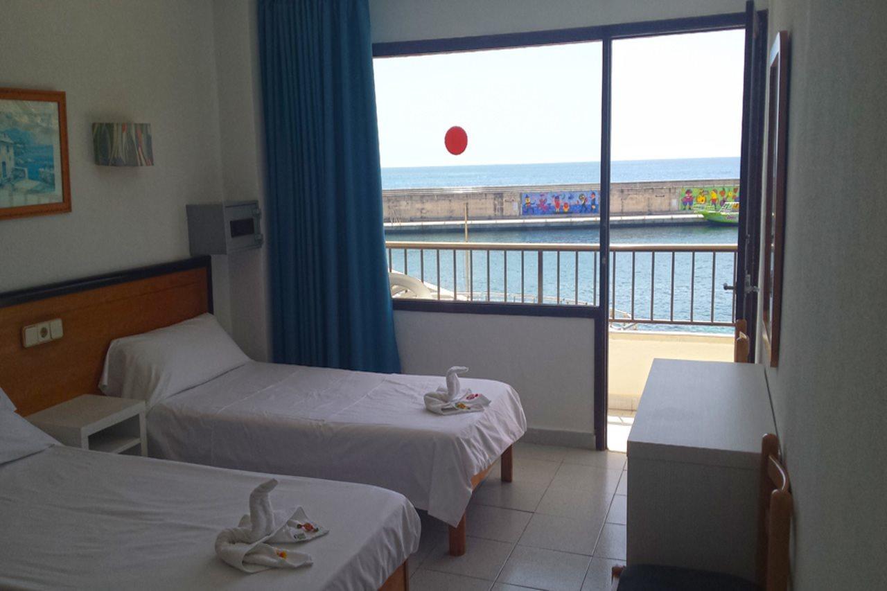 Hostal Port Corona Cala Ratjada  Zewnętrze zdjęcie