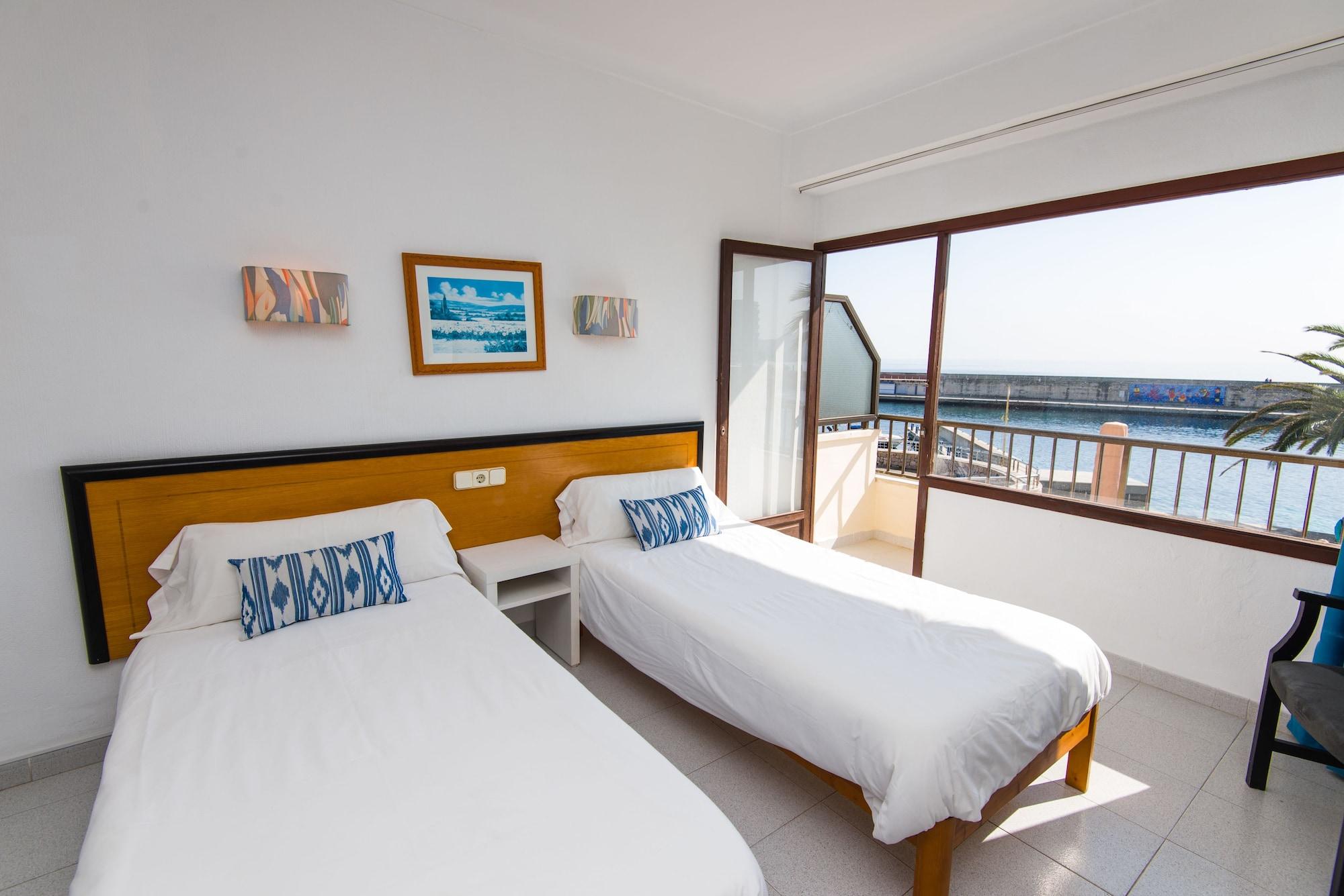 Hostal Port Corona Cala Ratjada  Zewnętrze zdjęcie