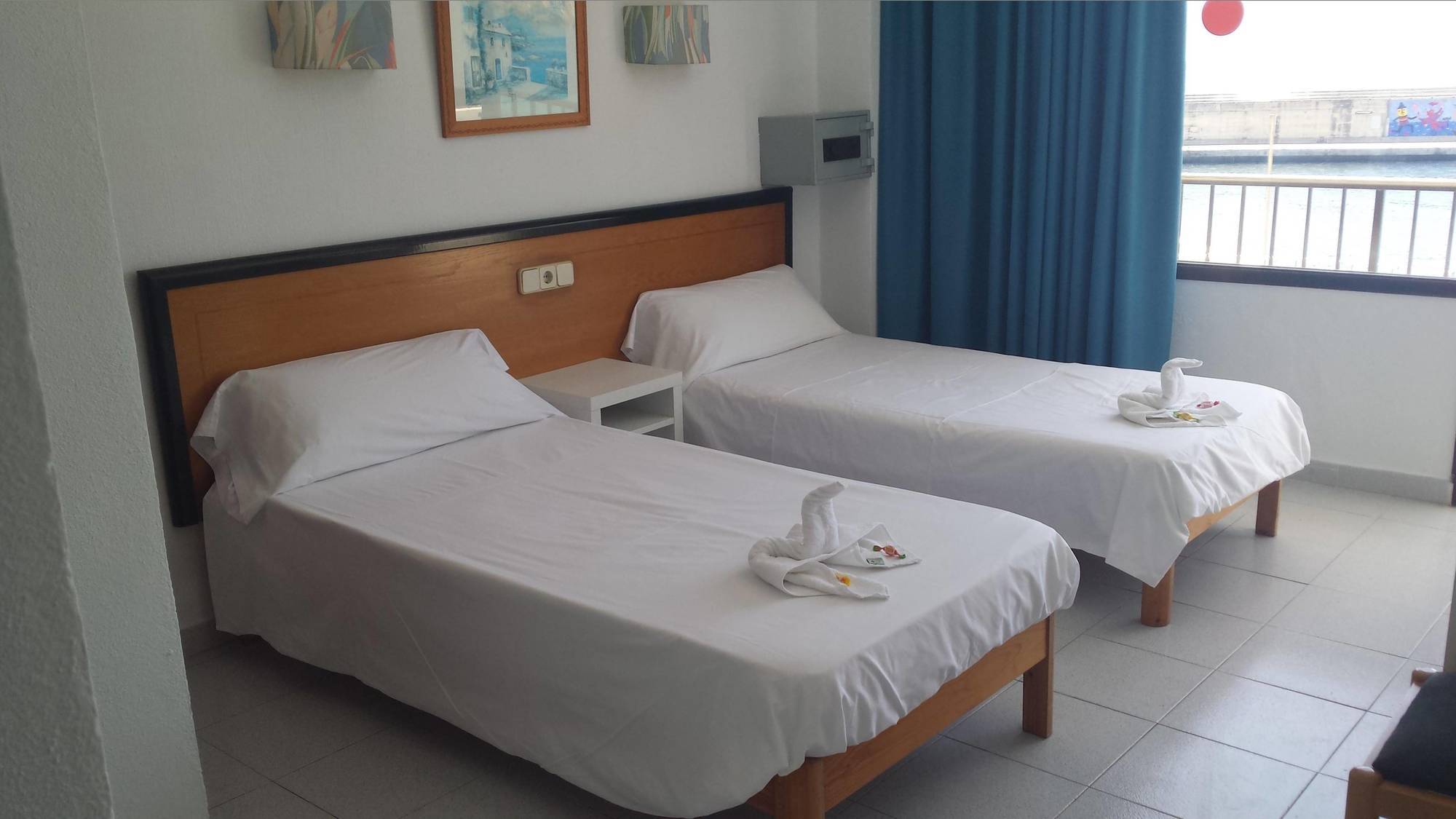 Hostal Port Corona Cala Ratjada  Zewnętrze zdjęcie